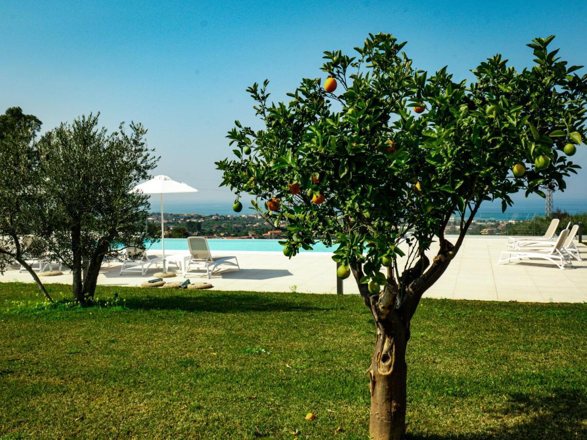 Resilienza Apartment Capo dʼOrlando Extérieur photo